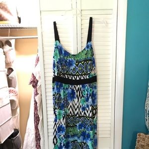 24W Karen Stevens Maxi dress.(46”bust x 56”length)